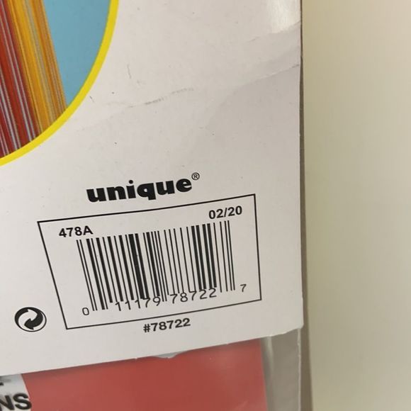 Minions The Rise of Gru Birthday Party Rainbow Door Fringe Curtain NIP - Picture 6 of 6